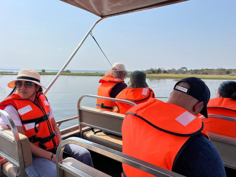 Can I Combine Boat Safaris with Game Drives in Rwanda?